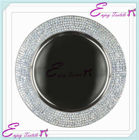 silver/black plastic charger plate