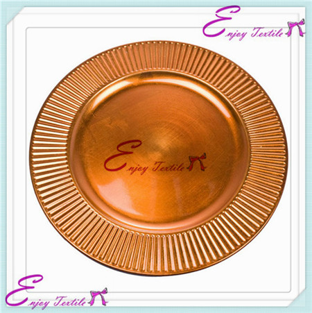 wave edge plastic charger plate