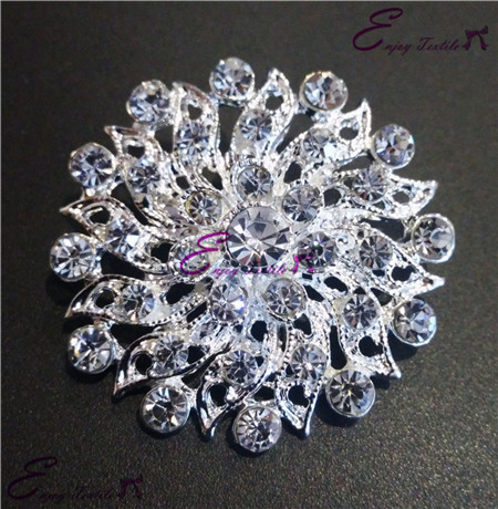 metal crystal brooch #1