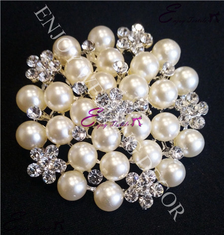 brooch